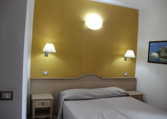 Ξενοδοχείο Marina Sleep And Ship