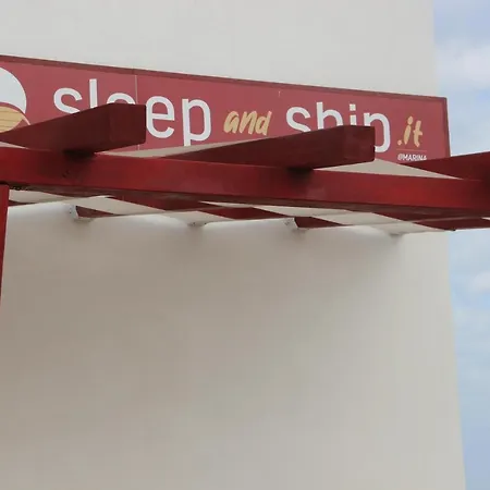 Marina Sleep And Ship Отель Роди-Гарганико