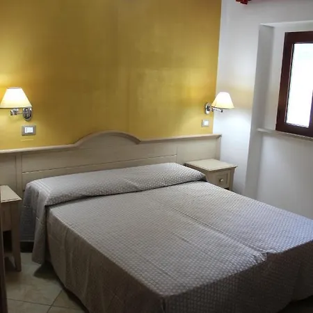 Marina Sleep And Ship Hotel Rodi Garganico