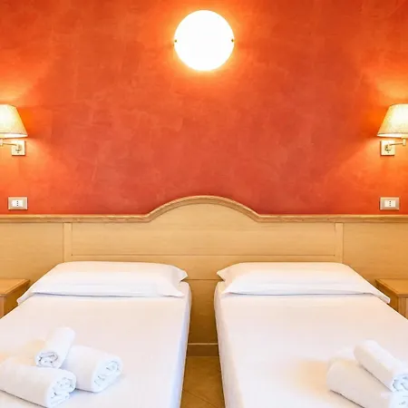 Marina Sleep And Ship Hotel