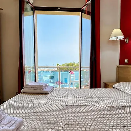 Marina Sleep And Ship Hotel *