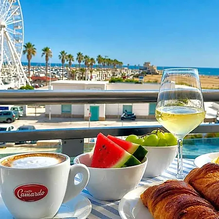Marina Sleep And Ship Hotel Rodi Garganico