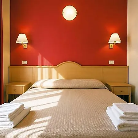 Marina Sleep And Ship Hotel