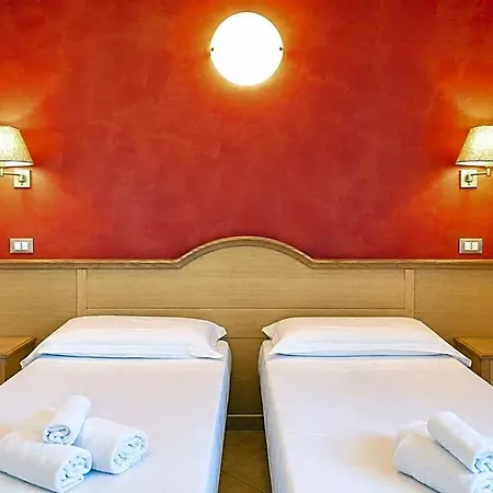 Marina Sleep And Ship Hotel Rodi Garganico