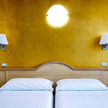 Hotel Marina Sleep And Ship Rodi Garganico