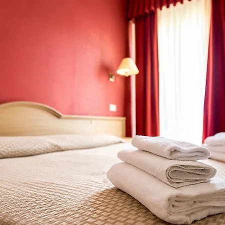 Hotel Marina Sleep And Ship Rodi Garganico
