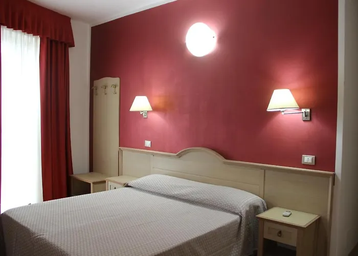 Marina Sleep And Ship Hotel Rodi Garganico