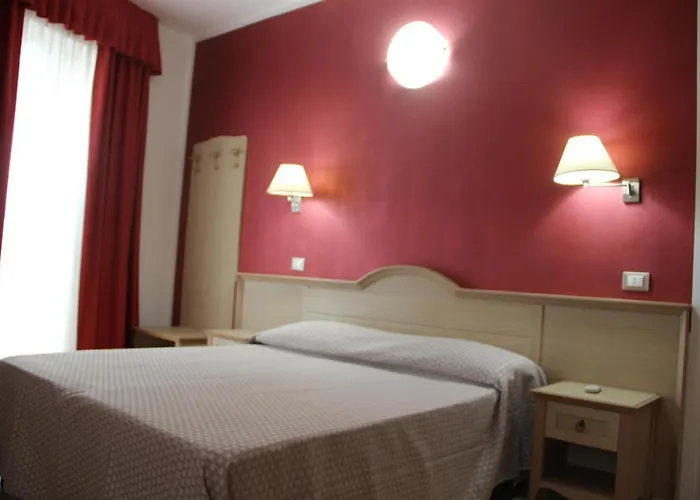 Hotel Marina Sleep And Ship