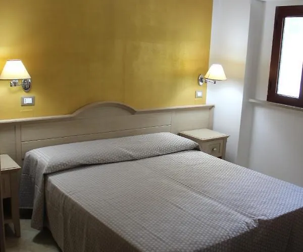 Marina Sleep And Ship Hotel Rodi Garganico