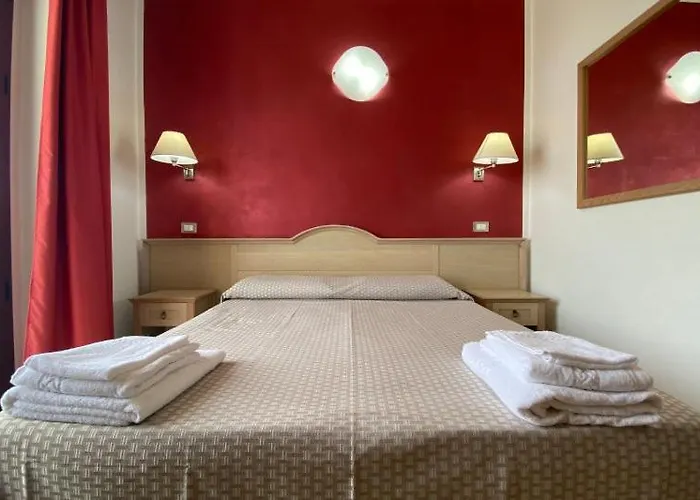 Marina Sleep And Ship Hotel