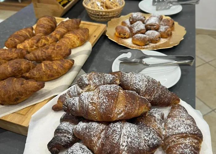 Marina Sleep And Ship Hotel