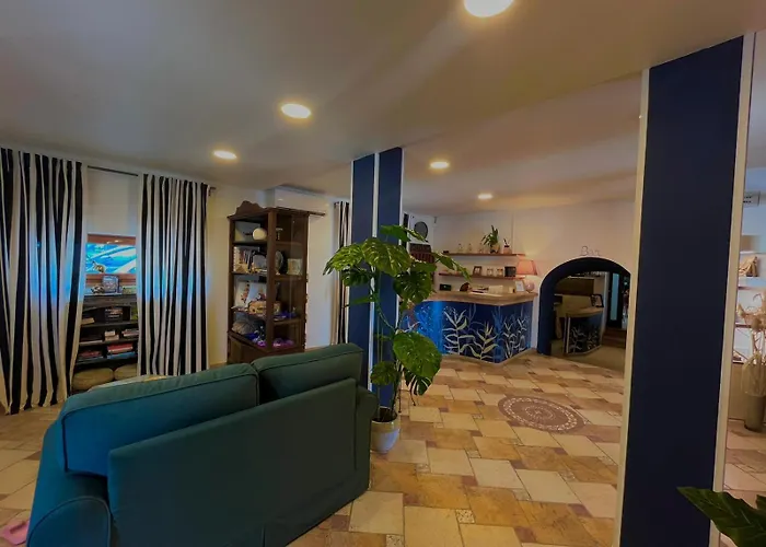 Hotel Marina Sleep And Ship