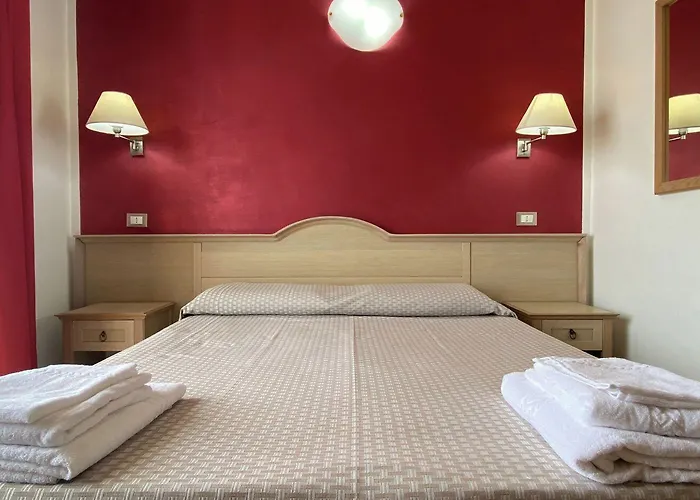 Marina Sleep And Ship Hotel